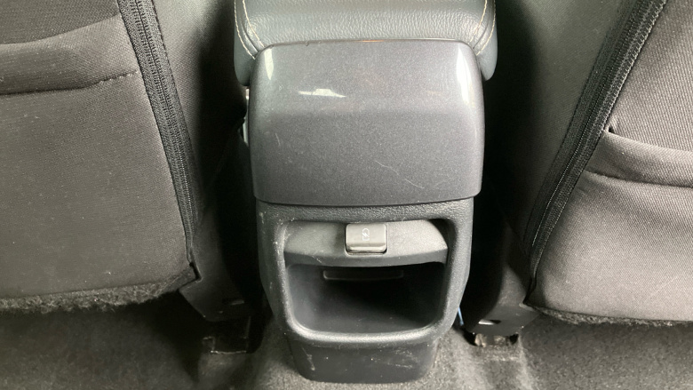 Nissan Juke 1.0 DiG-T N-Connecta 5dr Petrol Hatchback